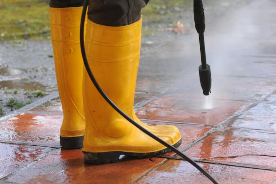 7 Reasons to Hire a Professional Power Washing Company in Fairfield for Your Home