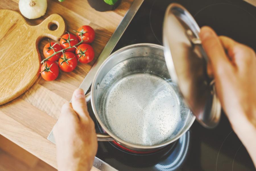 how long to boil water in microwave