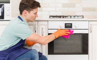 How to Clean a Microwave Easily and Safely at Home