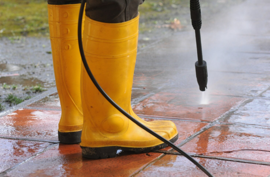 Why Power Washing Services in Northern Connecticut Are Worth It
